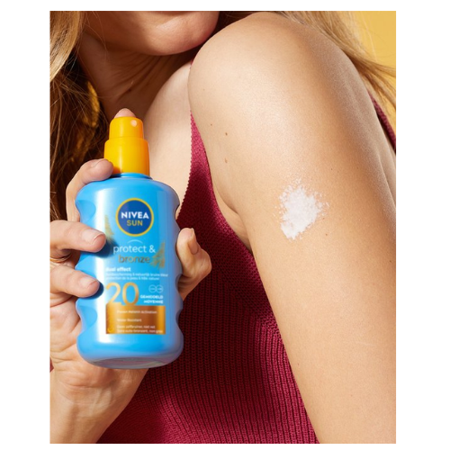 NIVEA SUN Protect & Bronze Zonnebrand Spray - SPF 20 - Zonnespray - Waterproof - Beschermt en stimuleert een bruine huid - Met pro-melanine extract - 200 ml
