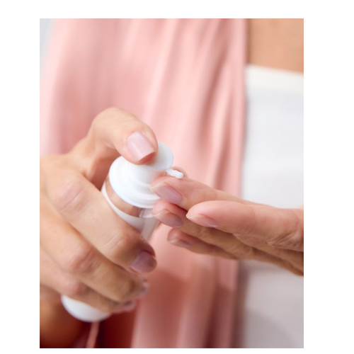 Sérum visage NIVEA CELLular Expert Filler Anti-Age - Skincar pour peaux matures - Sérum visage à l'acide hyaluronique et à l'acide folique pur - 40 ml