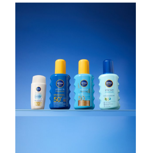 NIVEA SUN Protect & Bronze Zonnebrand Spray - SPF 50 - Zonnespray - Waterproof - Beschermt en stimuleert een bruine huid - Met pro-melanine extract - 200 ml